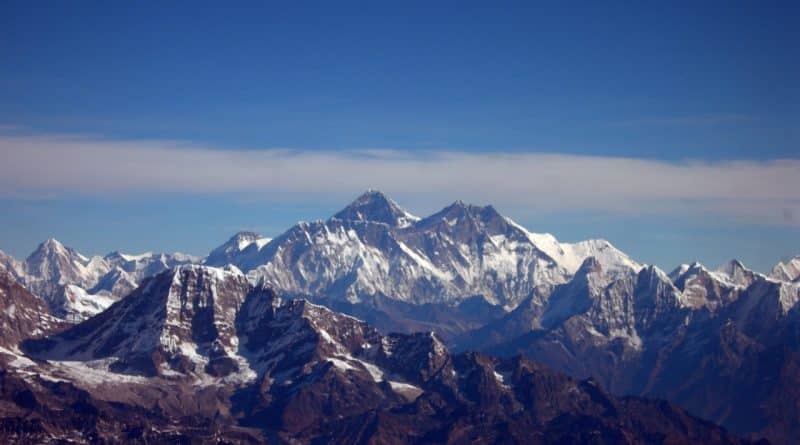 Tragedy on Everest: three dead, among them the American
