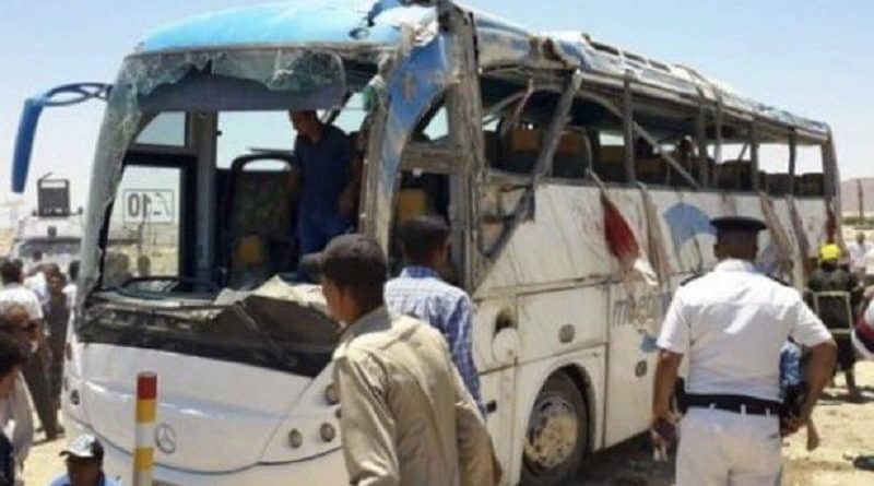 The gunmen shot the bus with Christians in Egypt: dozens dead and wounded