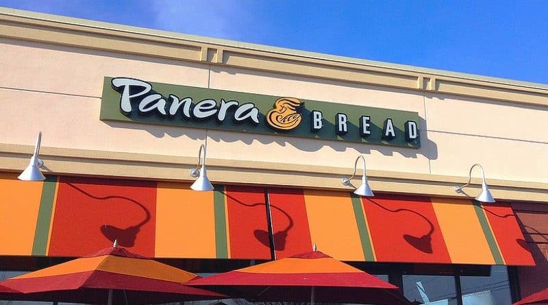 Panera Bread is expanding the delivery network and hires 10,000 new workers