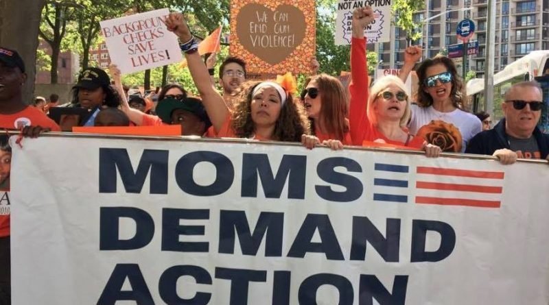 The new York mom put the orange and went on a protest March