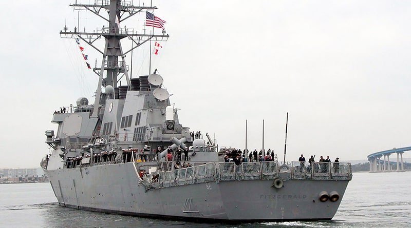 7 servants of the US Navy went missing after the collision of the destroyer with a container ship