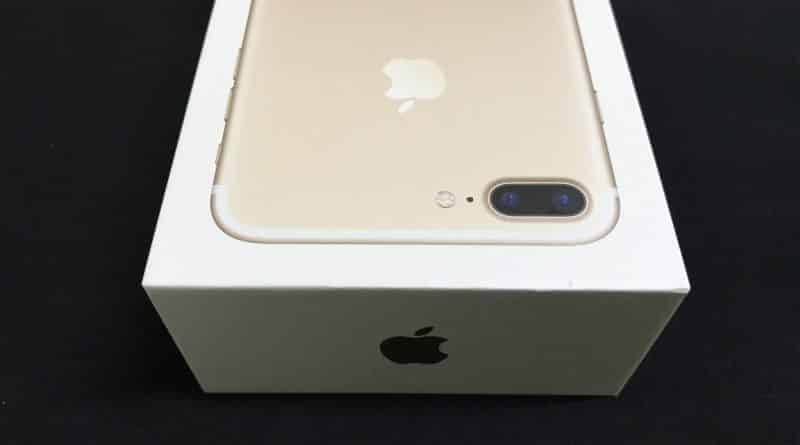 Man seriously injured after buying an empty box from iPhone