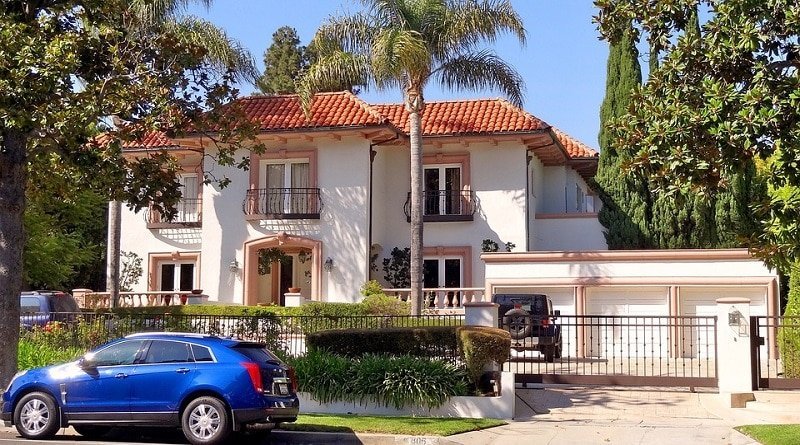 The average sale price of housing in Los Angeles again breaks records