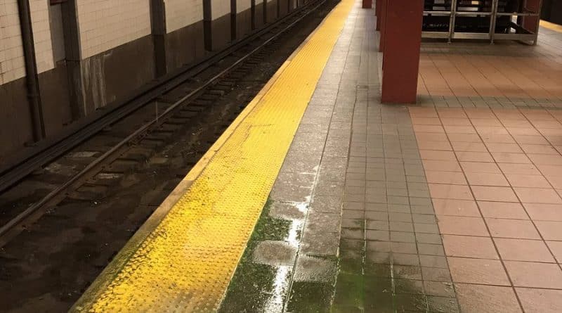 In the subway of new York was a mysterious green substance