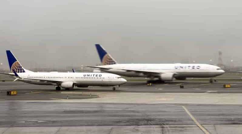 At Newark airport evacuated passengers of the aircraft