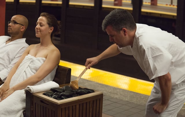 The platform of the new York subway turned into a Spa (photo, video)