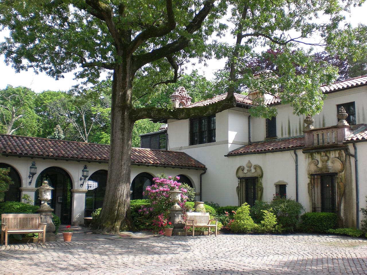 The charm of new York: the estate of the Vanderbilt, long island