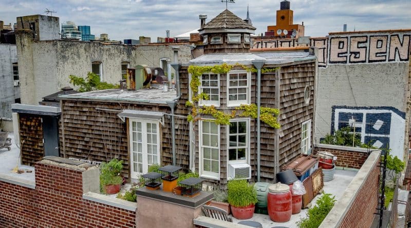 For the first time in new York city for sale cottage on the roof