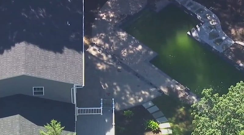 Two 3-year-old twins drowned in the pool at home on long island