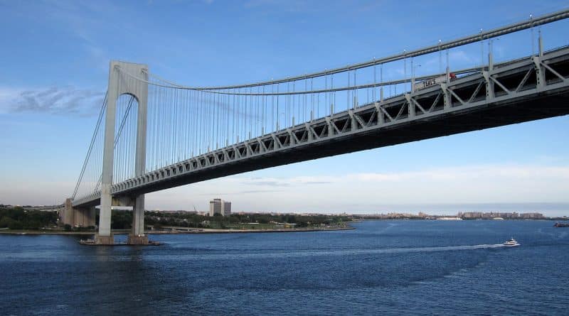 On the bridge the verrazano-Narrows introduces a cashless system