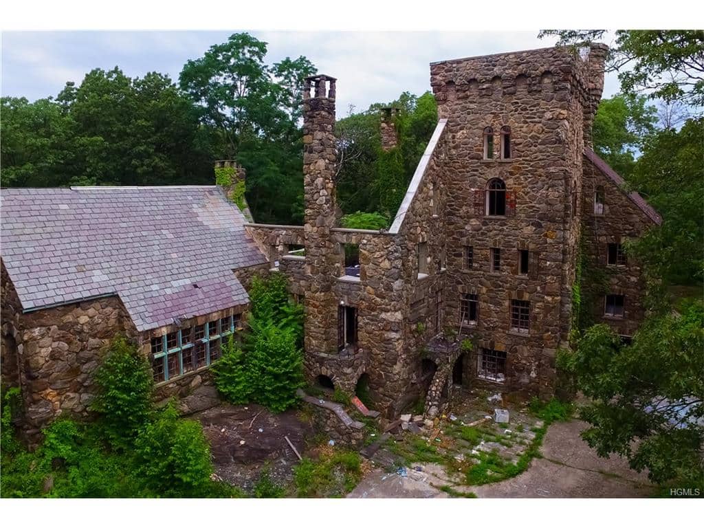 In new York for sale real castle