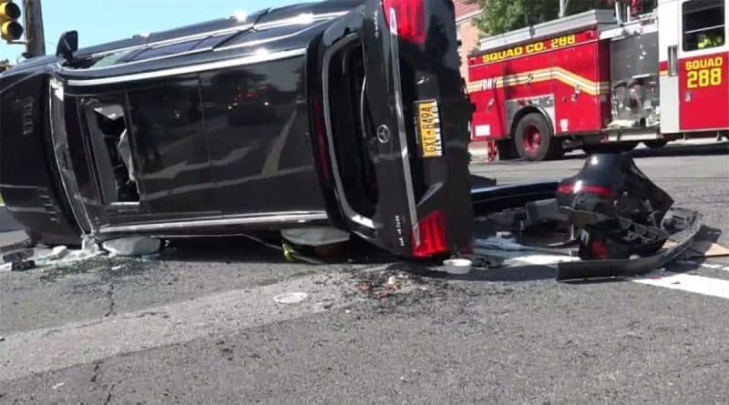In an accident involving a fire engine injured 7 people