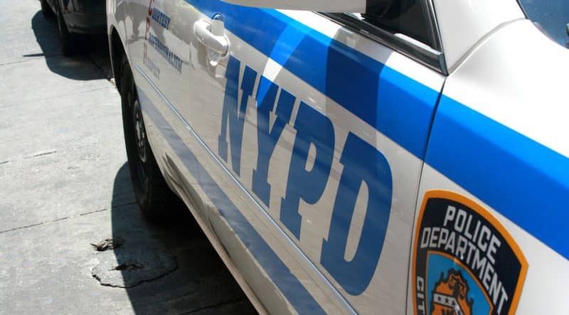A police officer in new York shot a Federal agent