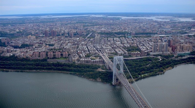 Four people jumped off the George Washington bridge in new York