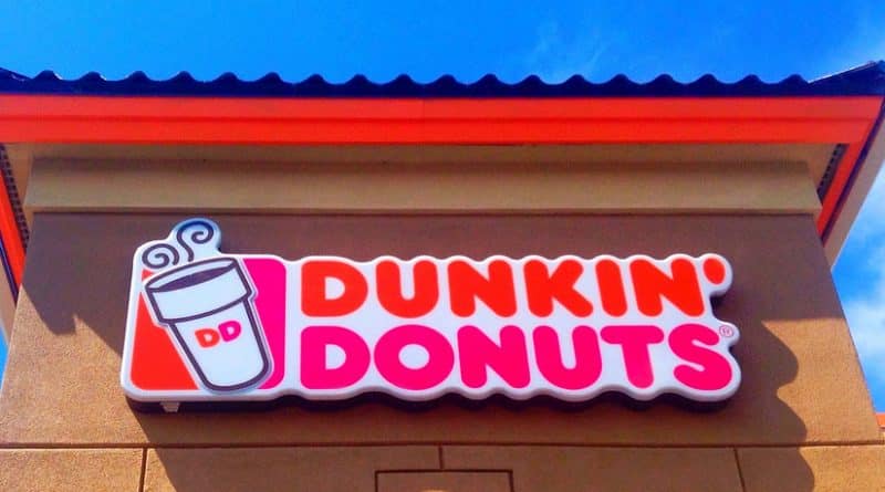 Dunkin’ Donuts has apologized for refusing to serve police officers