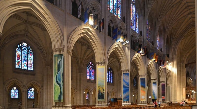 At the Washington Cathedral will be removed the stained glass from the confederates