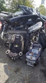 Thanks to the car two children were not injured during a terrible accident