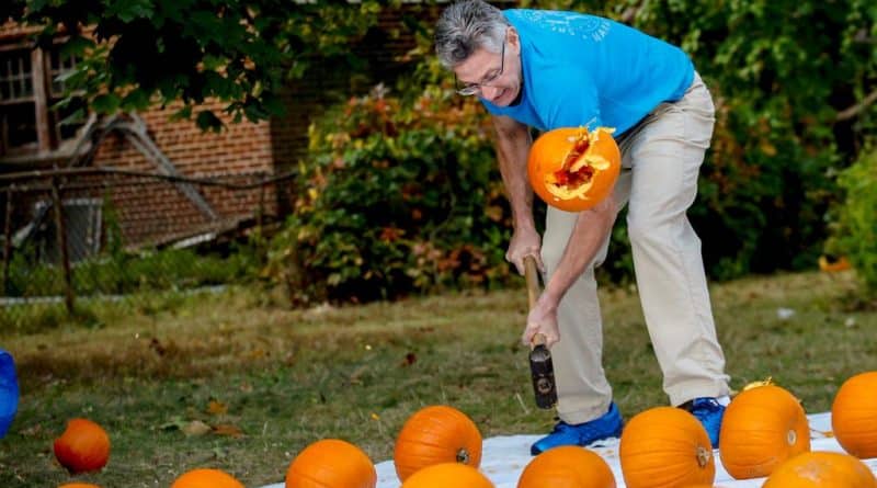 People-a record broke 31 the pumpkin to complete your collection of achievements