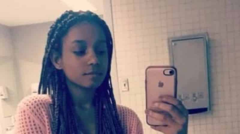 Manager Banana Republic fired for comments about her dreadlocks subordinate