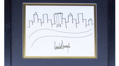 In Los Angeles sold another picture of Donald trump