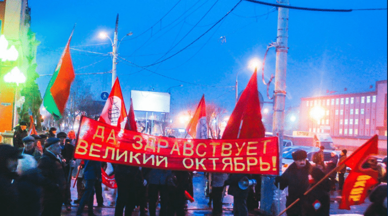 Most Russians do not think the October revolution, an important historical event