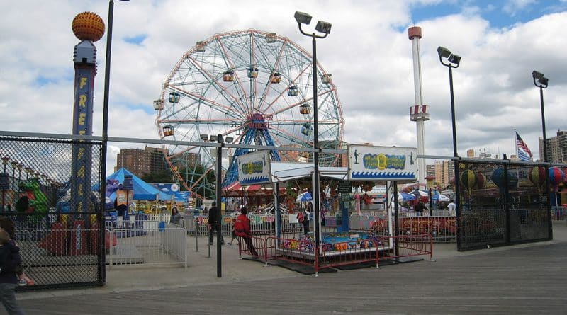 The authorities want to protect the waterfront, Coney island