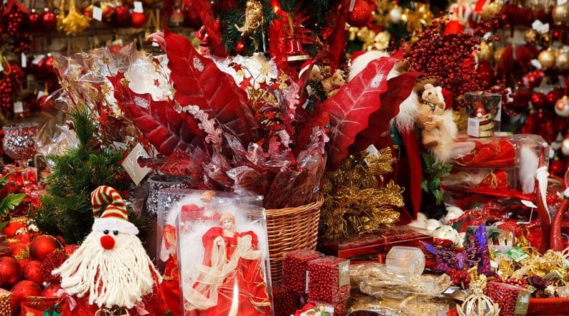 Survey | Half of Americans won’t buy Christmas decorations
