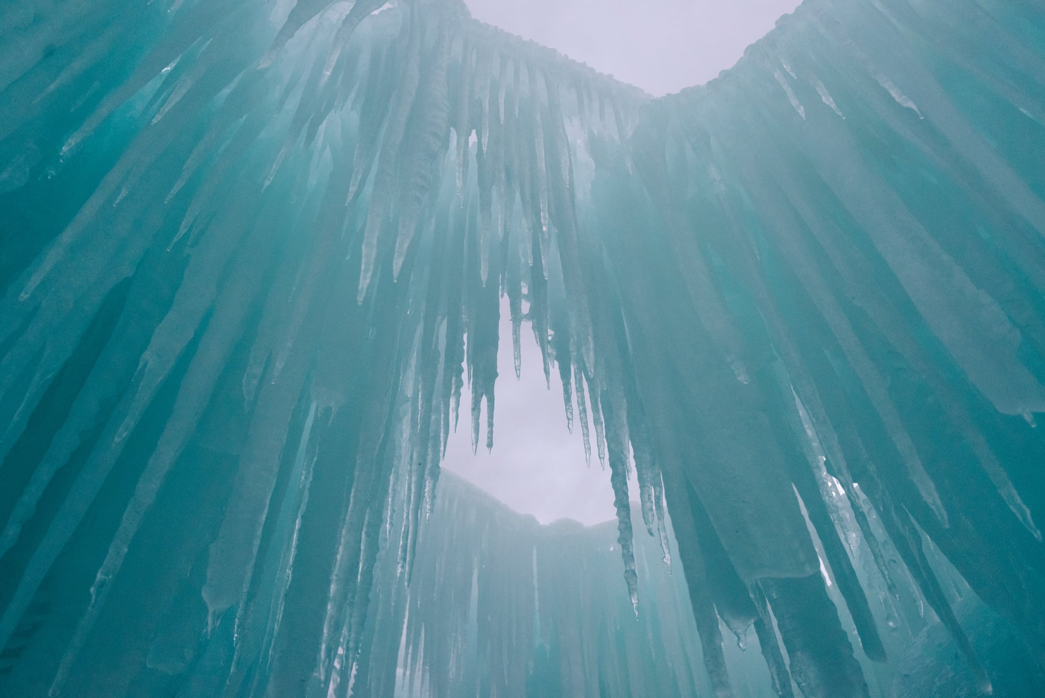 Traveling in USA: Ice castles in new Hampshire