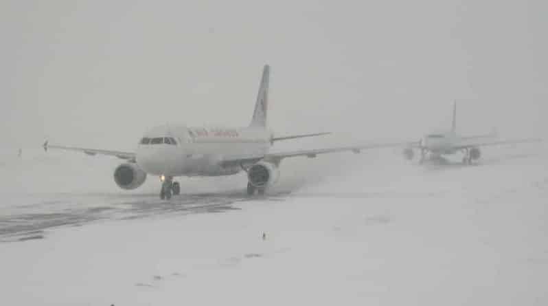 Snow storms can jeopardize the flight before Christmas