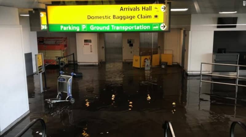 The passengers of one of JFK terminal evacuated due to damage of water supply