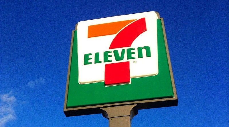 Across the country have been ICE raids at the stores 7-Eleven: arrested 21 people