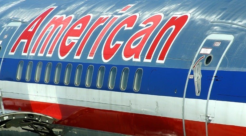 American Airlines launches «Shuttle» flight new York- Chicago with free alcohol on Board