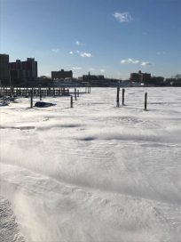 Two children managed to escape, fell through the ice on the river in new Jersey