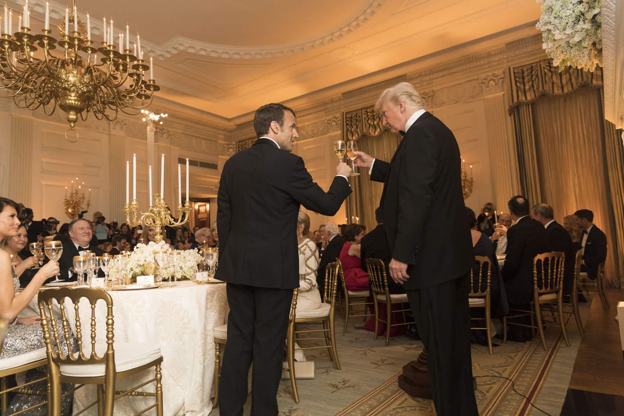 How was the first state dinner of Donald trump (photo and video) USA