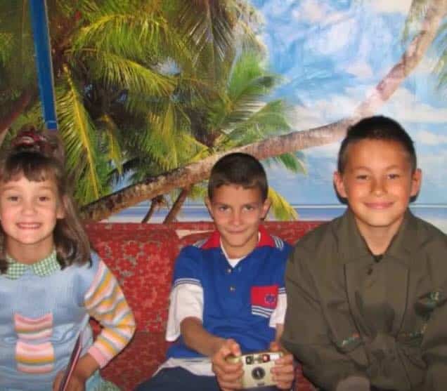 As live of 6 children from the Russian orphanage, adopted by an American family