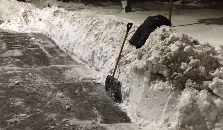 The man froze to death shovelling the snow in Chicago