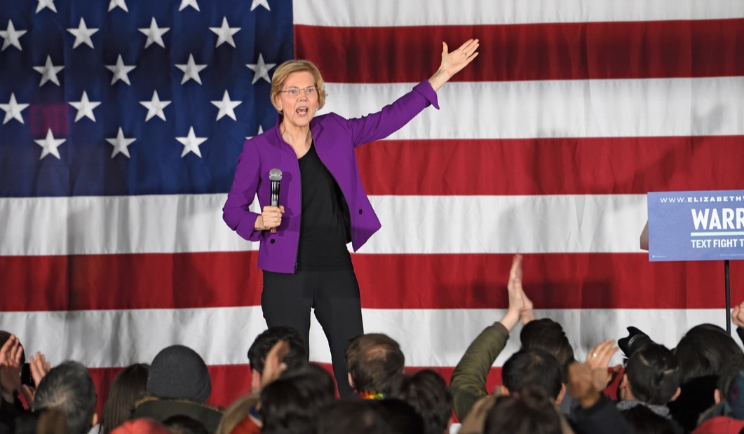 Elizabeth Warren once again put forward a draft law on conflict of interests