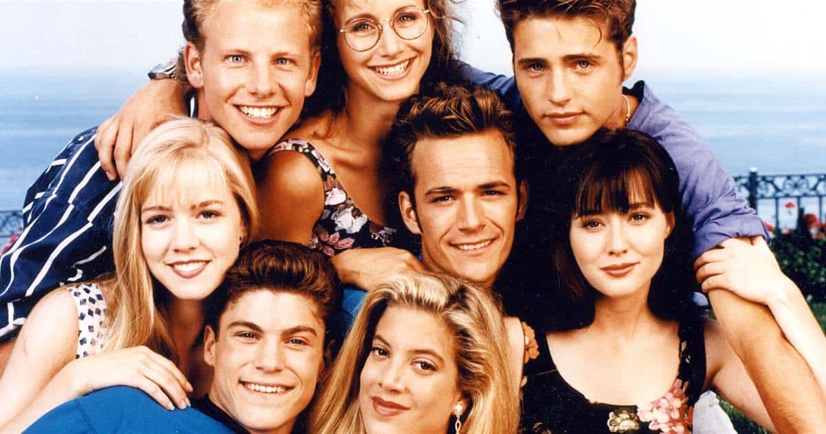 The star of «Beverly hills, 90210» Luke Perry was hospitalized after a massive stroke and is under observation of doctors
