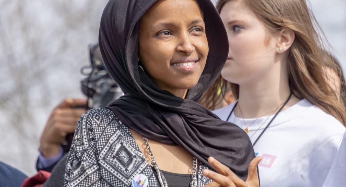 Omar called on Muslims to «raise the noise», and Harris, Sanders, Warren and O’rourke boycotted the meeting of the American Israel Committee