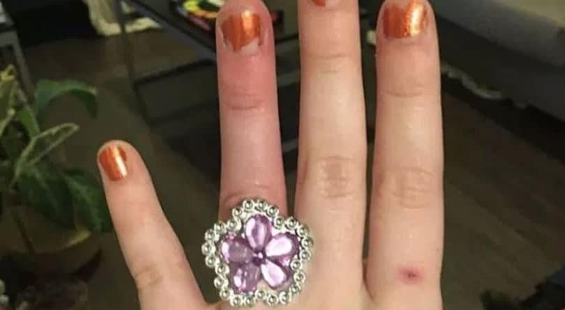 Social media shock: groom sold his house to give the bride the perfect wedding ring diamond
