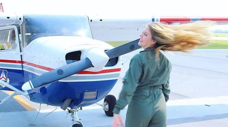18-year-old student and participant of beauty contest died in a plane crash which was piloted by