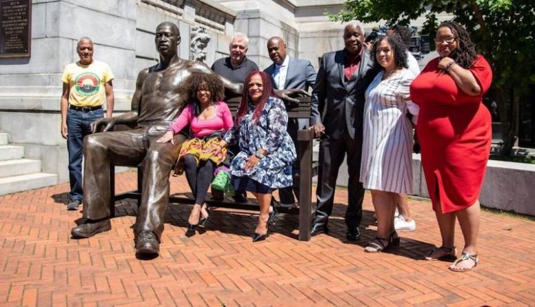A full-length statue of George Floyd was installed in Newark