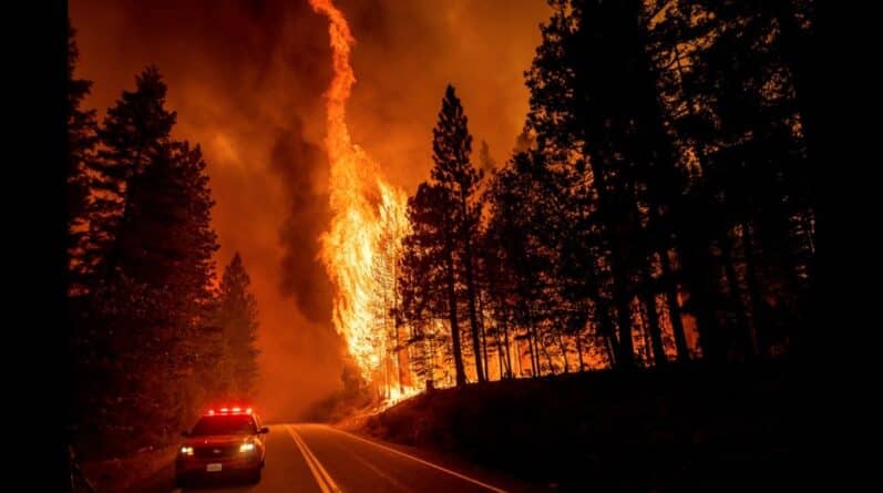Massive wildfire rages in California