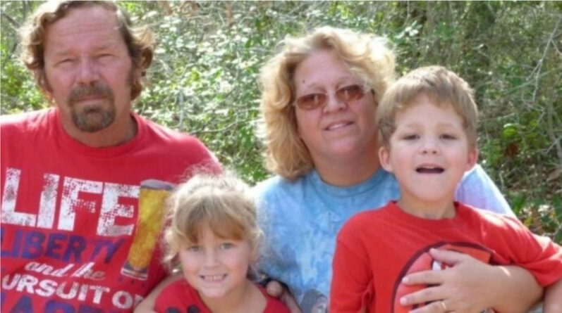 Texas teen shoots himself, killing entire family on mom's birthday