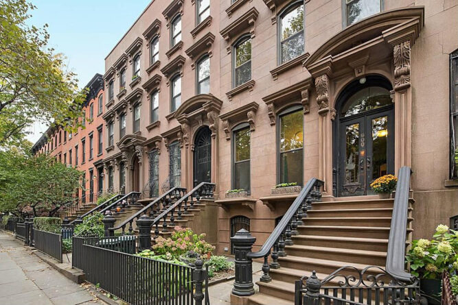 Real estate in New York: availability, prices, terms of purchase