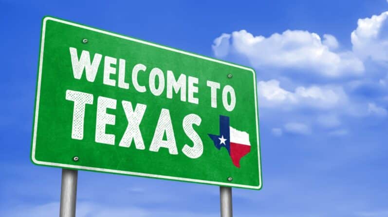 Why do Americans move to Texas?